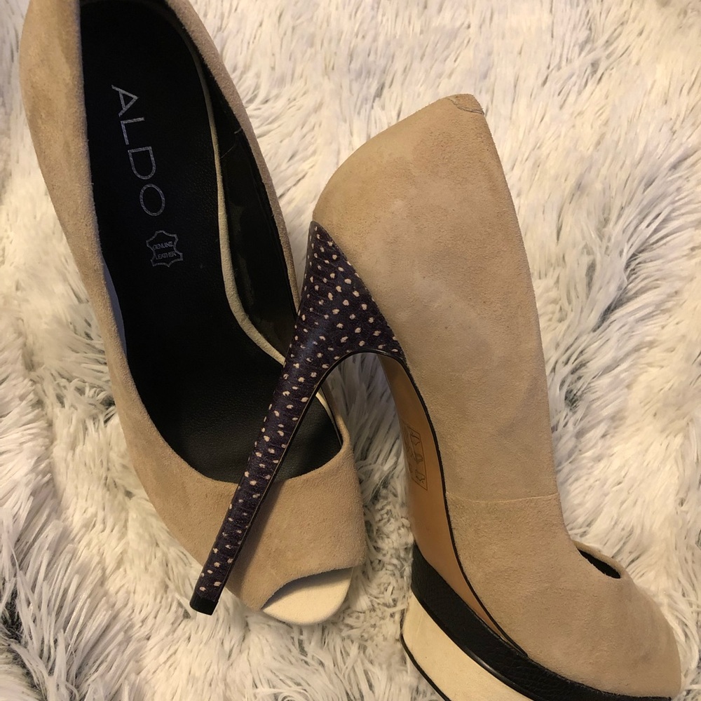 Tan peep toes shoes with 6 inch stiletto heel